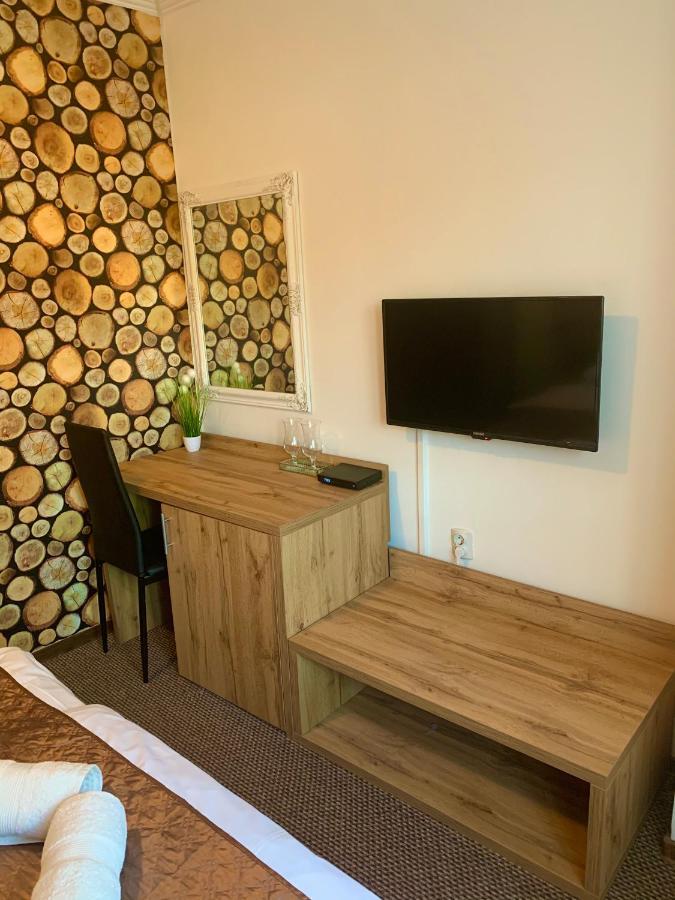 Dorottya Vendeghaz Hotel มิชโคลซ์ ภายนอก รูปภาพ